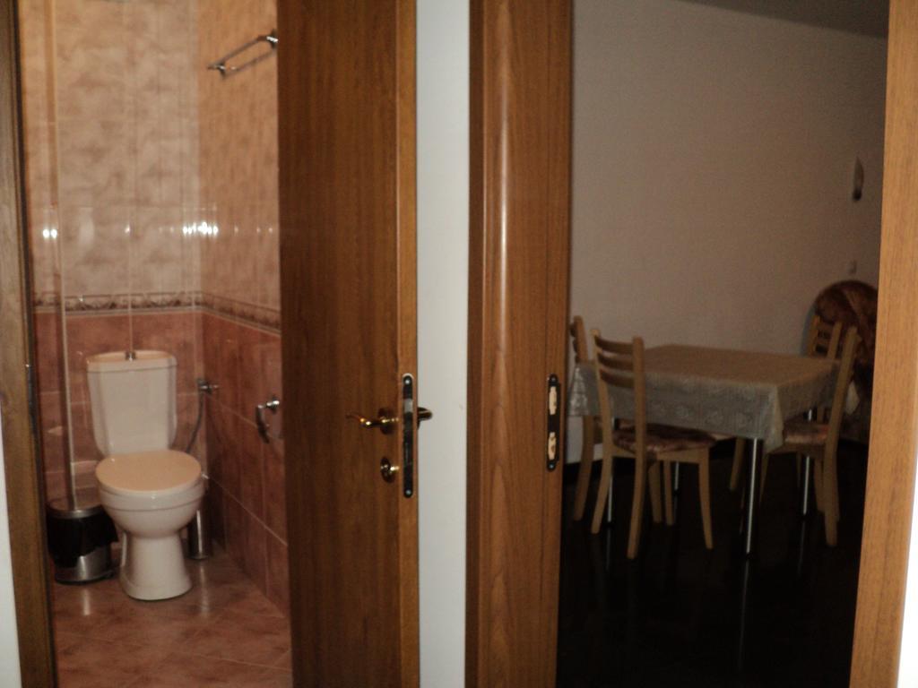 Meni Apartments And Guest Rooms Sozopol Habitación foto